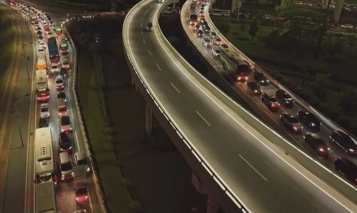 30句日常正能量励志话：眼里有光，心中有力量